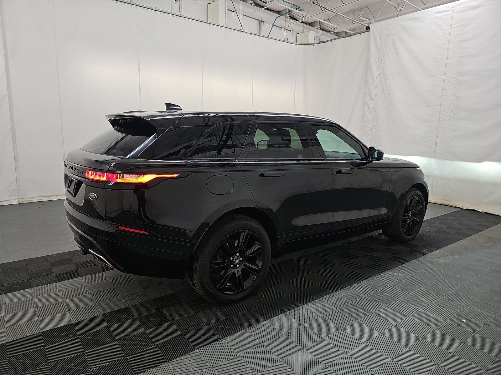 2023 Land Rover Range Rover Velar R-Dynamic S FWD