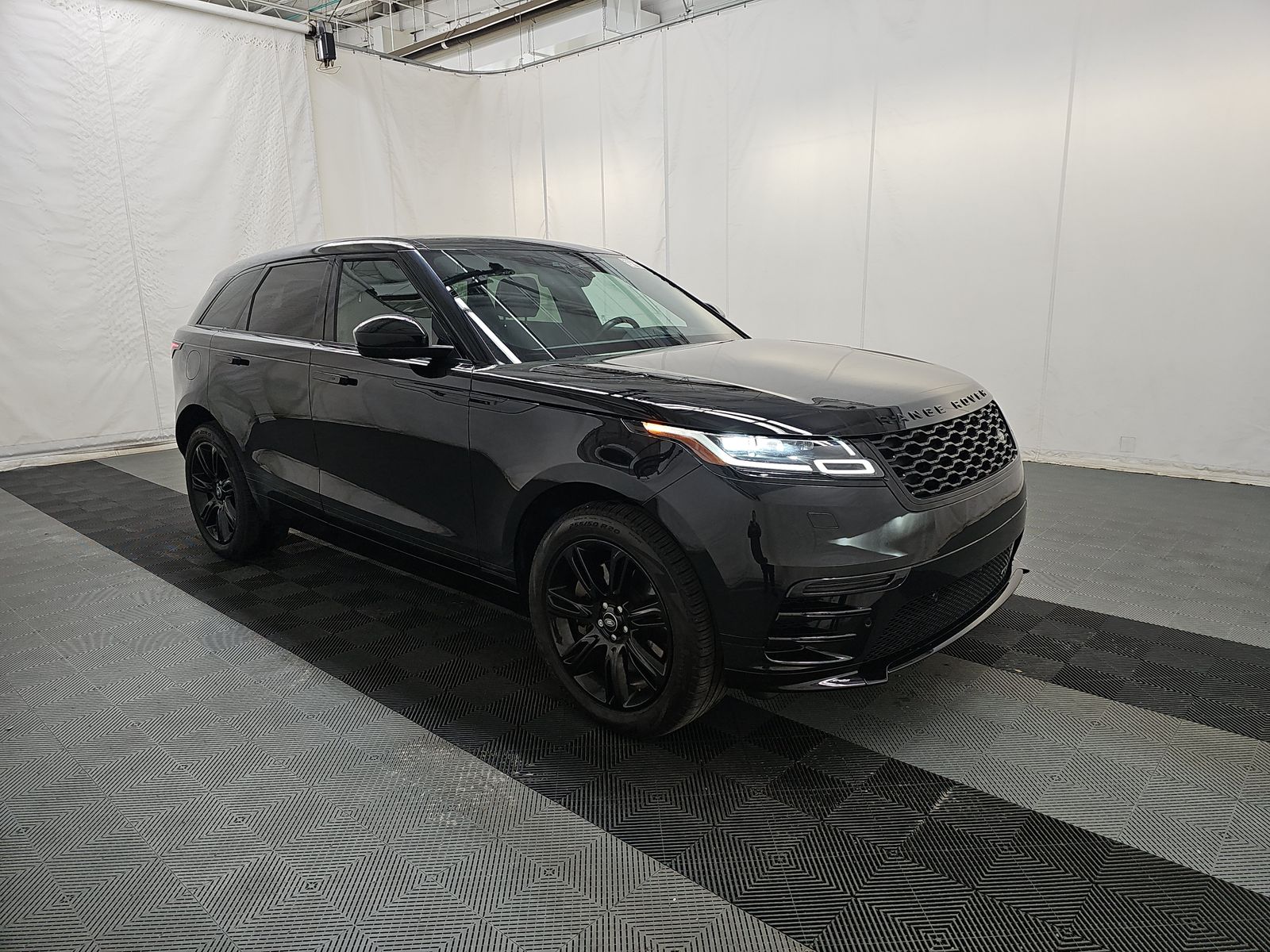 2023 Land Rover Range Rover Velar R-Dynamic S FWD