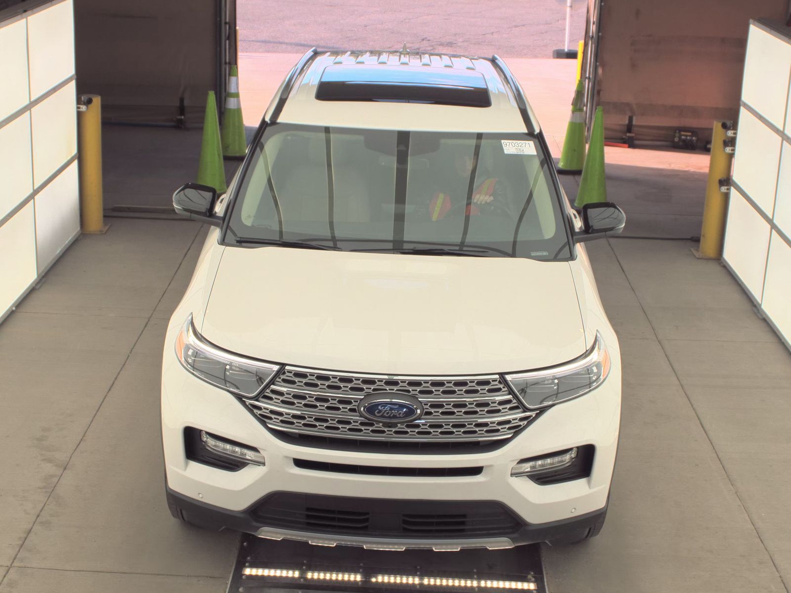 FORD EXPLORER - 3