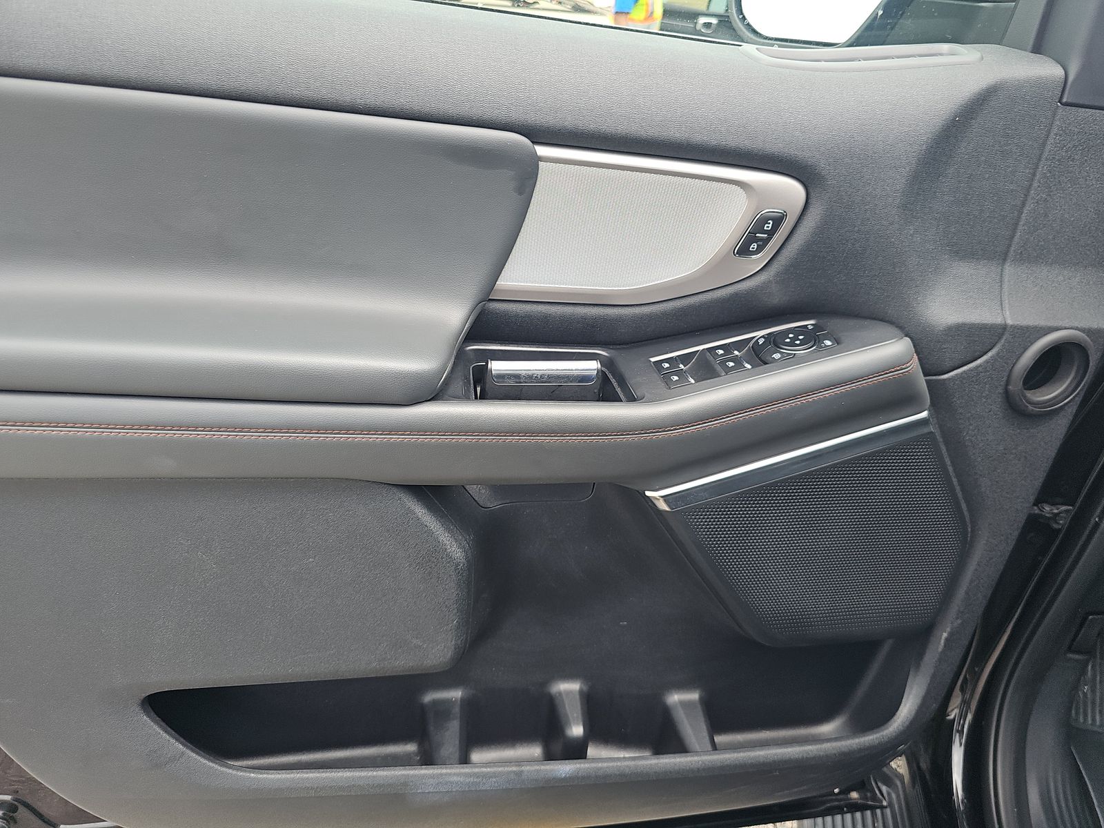 FORD EXPEDITION - 10