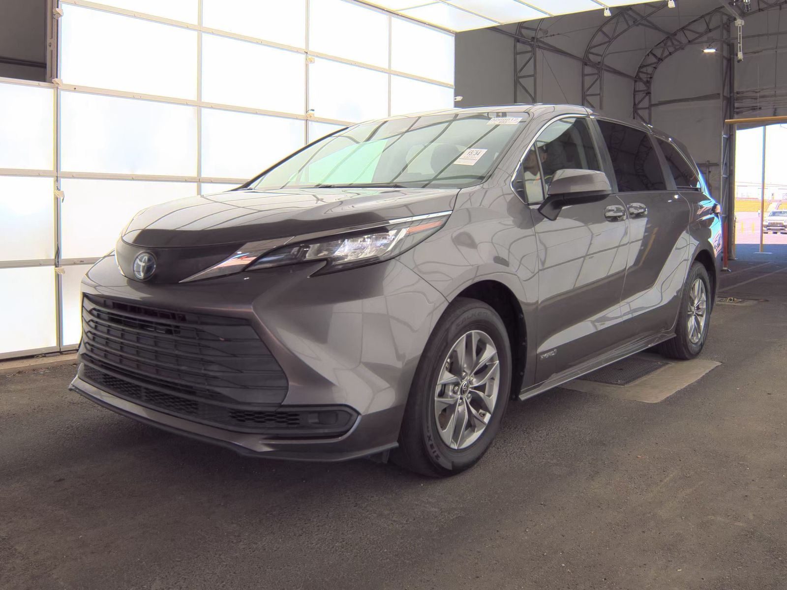 2021 Toyota Sienna LE