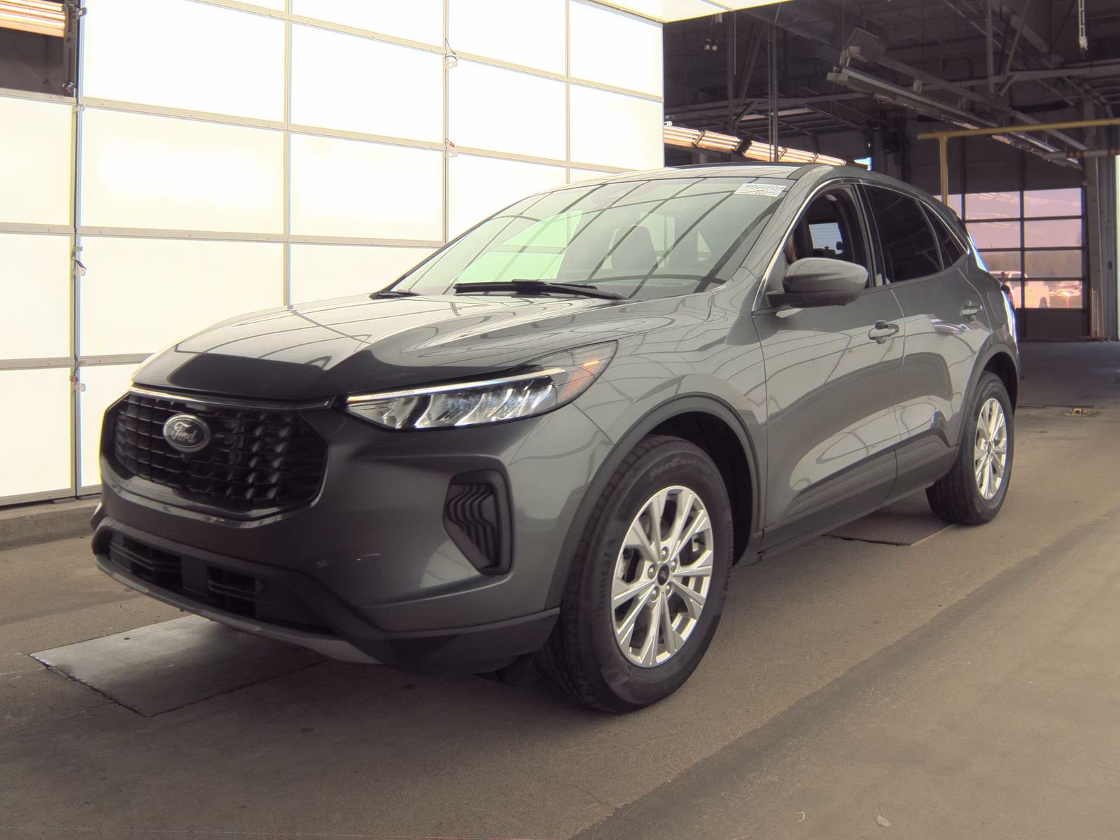FORD ESCAPE - 1