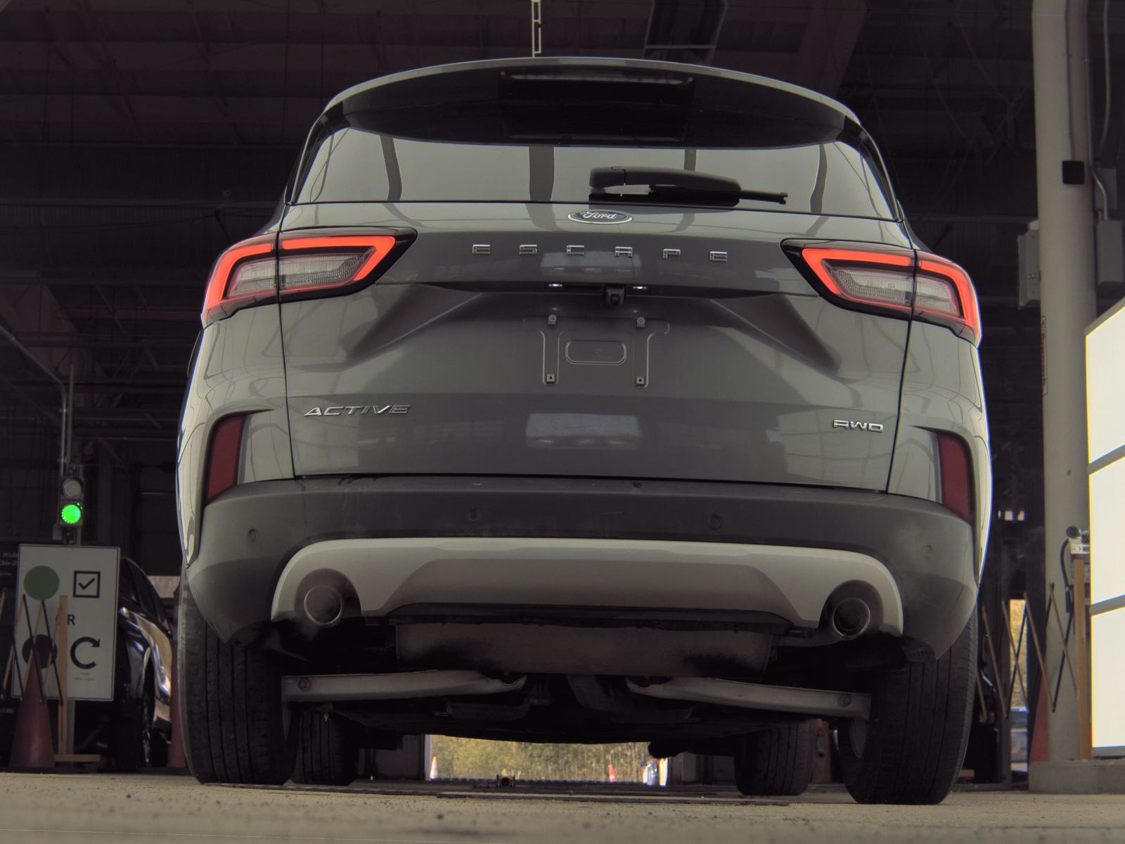 FORD ESCAPE - 8