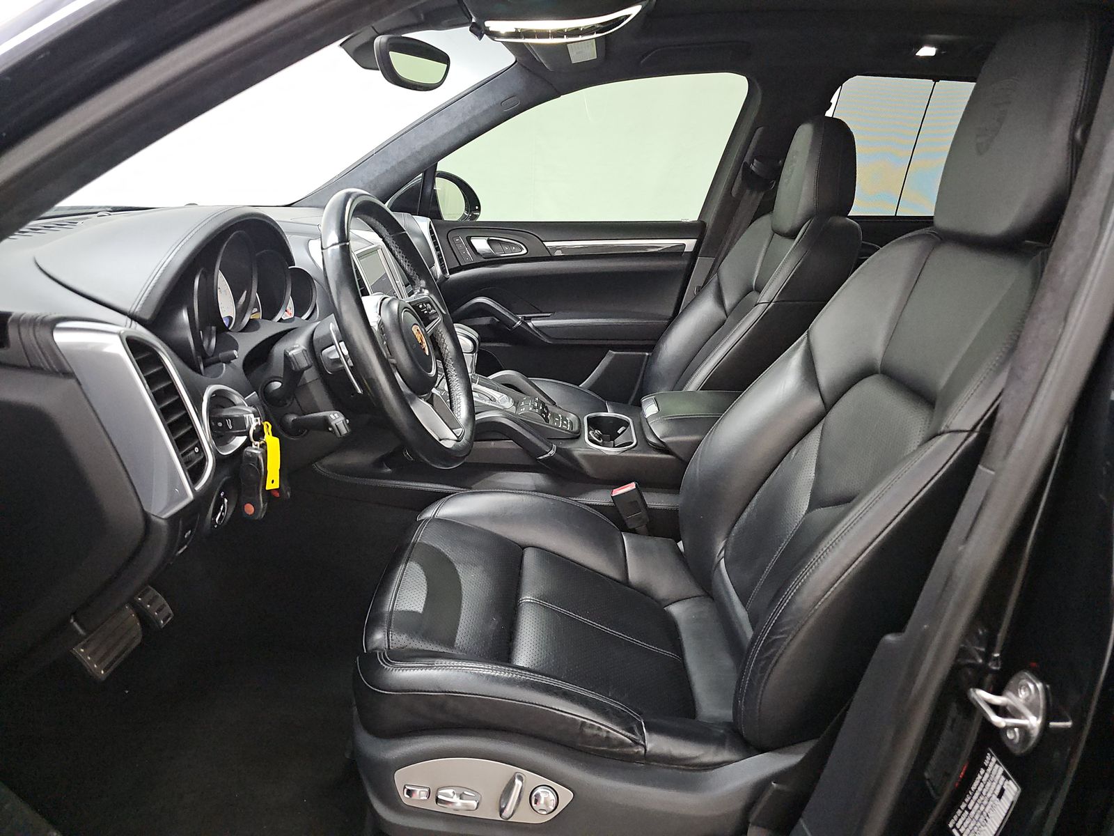 PORSCHE CAYENNE - 8
