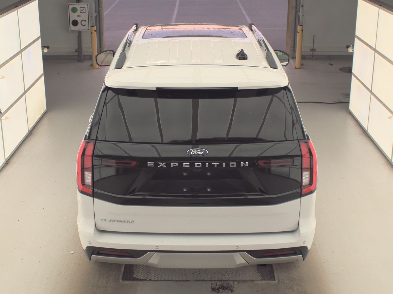 FORD EXPEDITION - 7