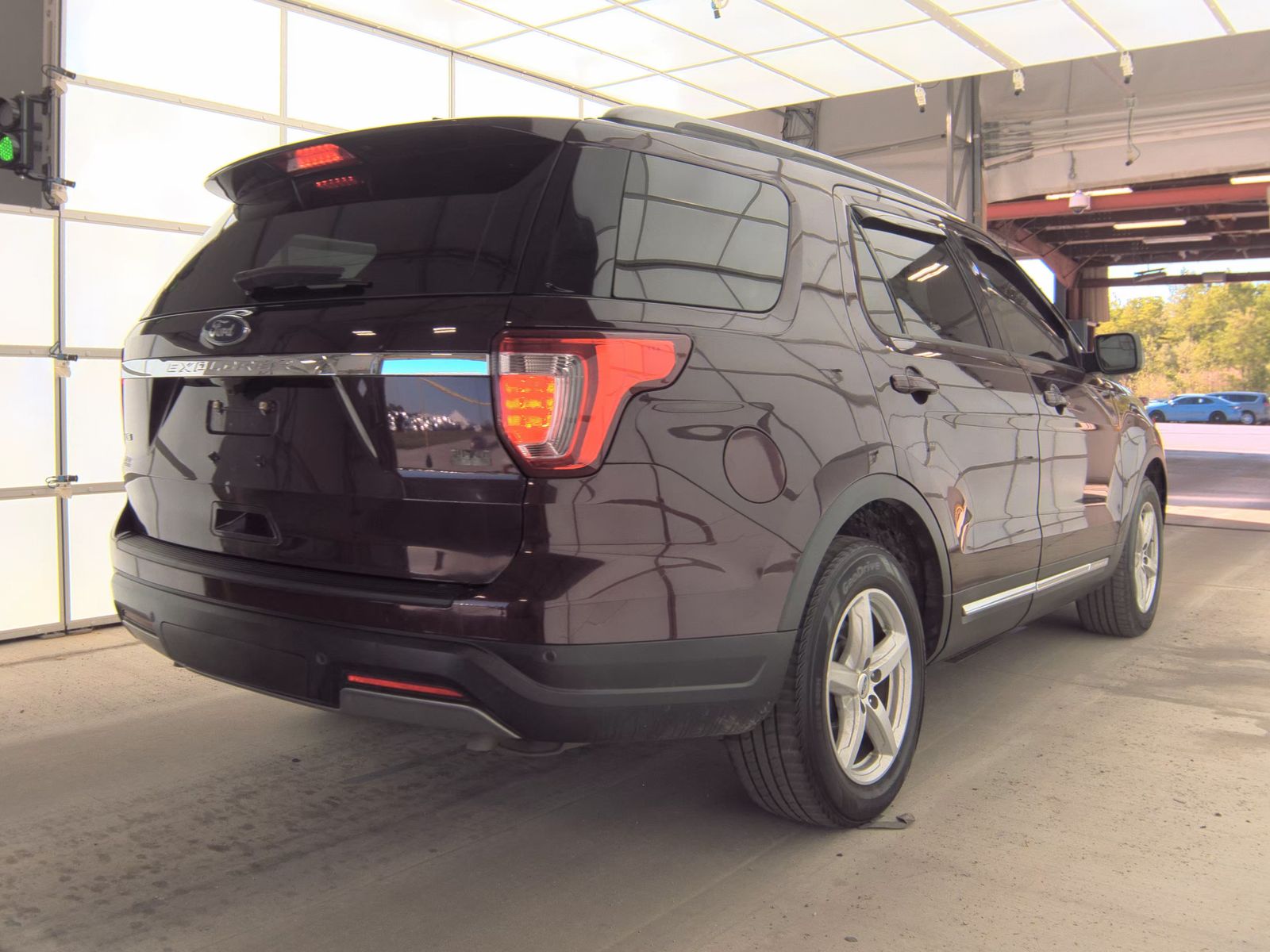FORD EXPLORER - 6
