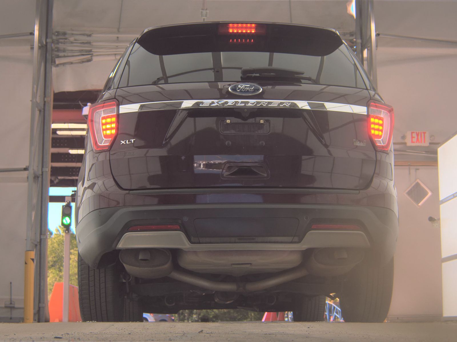 FORD EXPLORER - 8