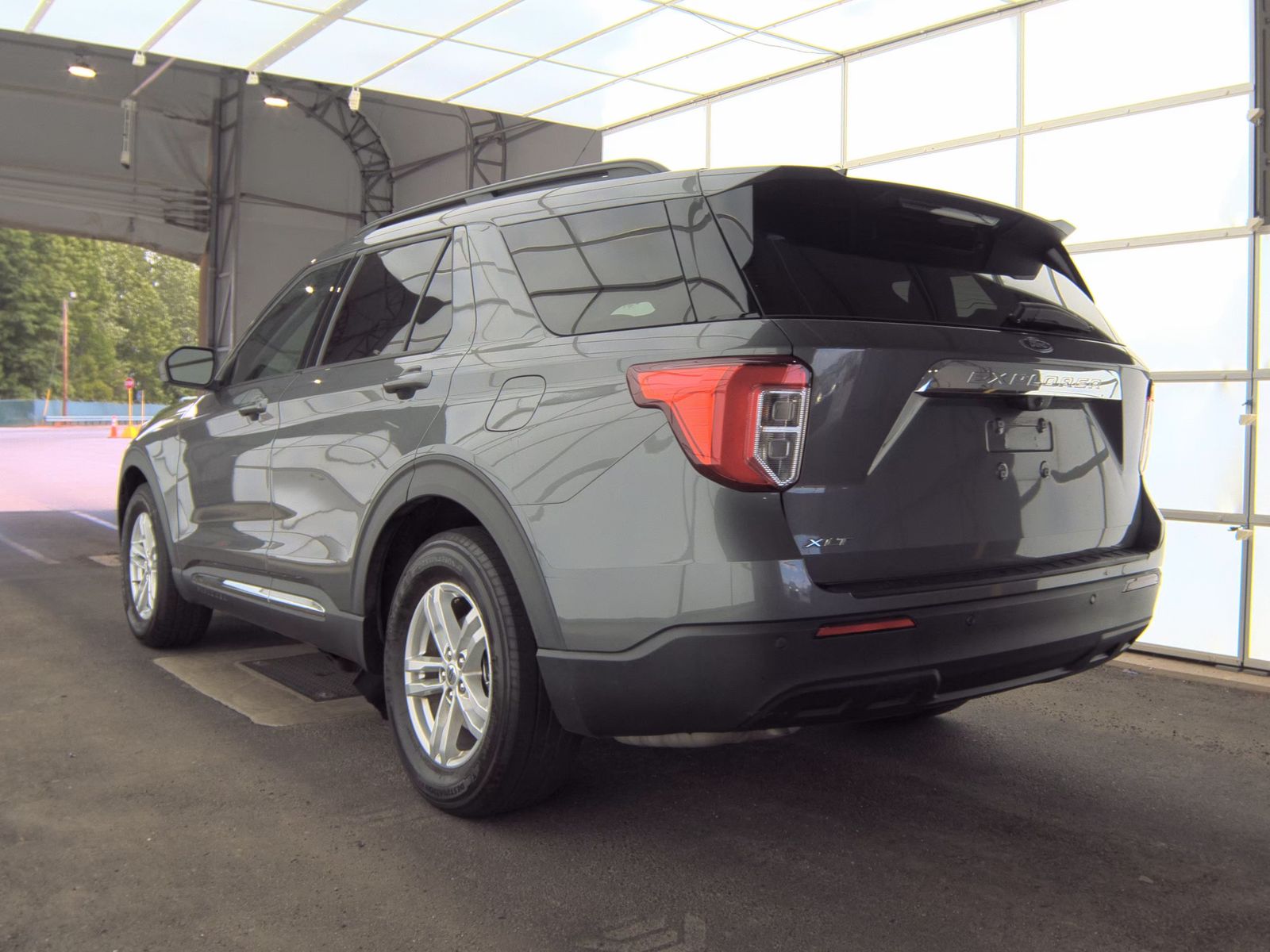 FORD EXPLORER - 9