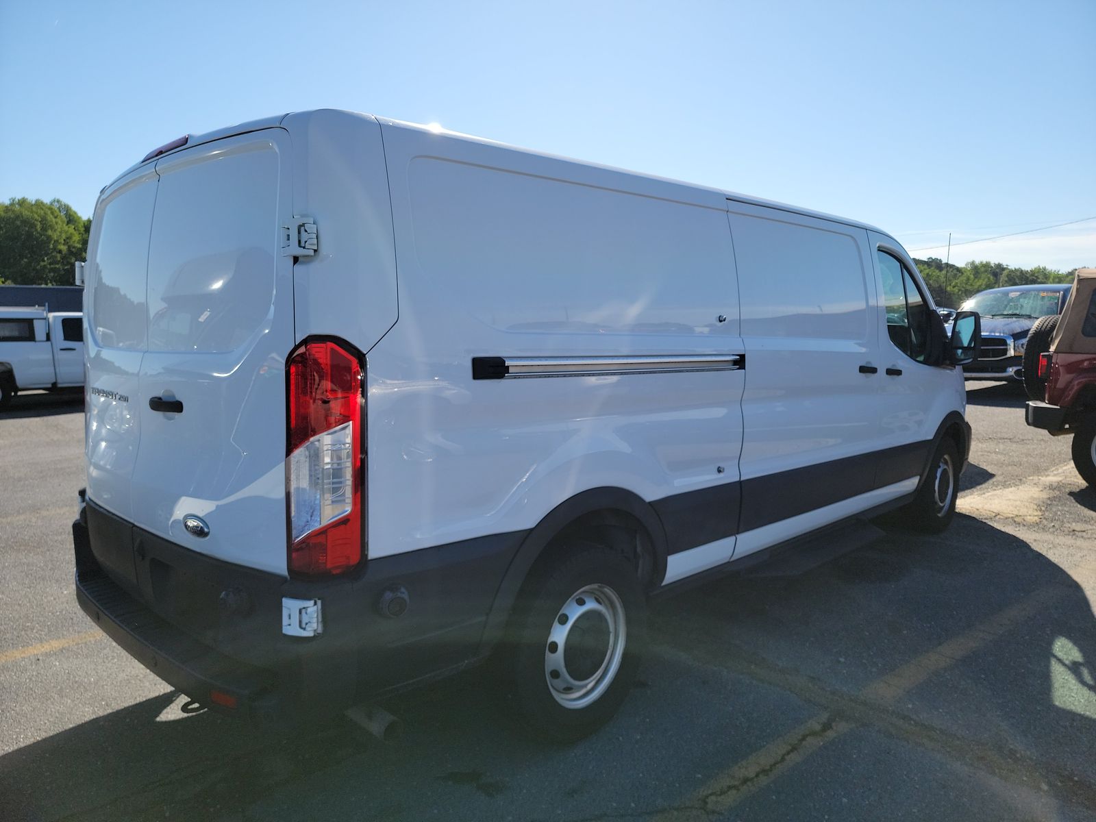 FORD TRANSIT 250 - 5