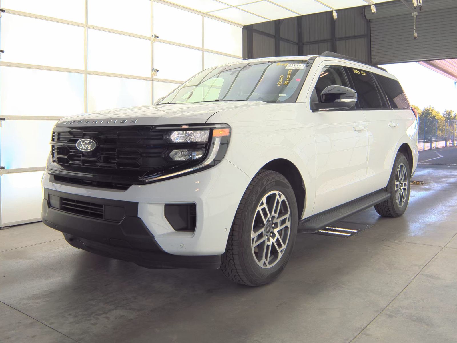 FORD EXPEDITION - 1