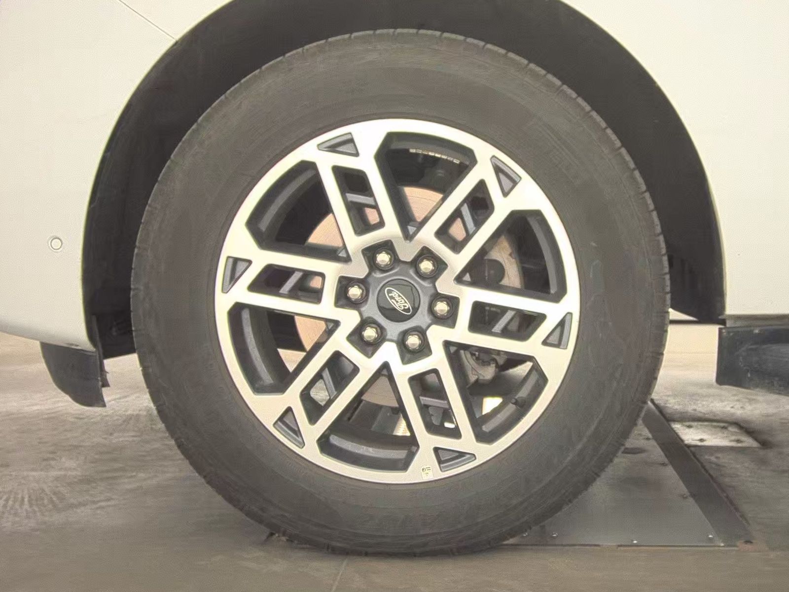FORD EXPEDITION - 10