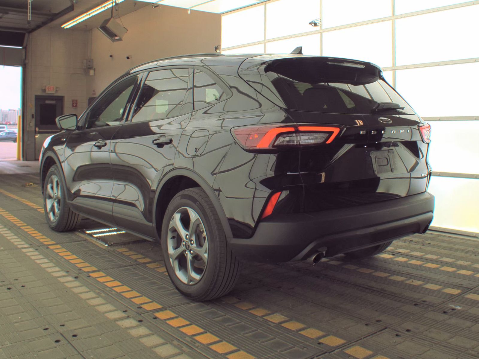 FORD ESCAPE - 9