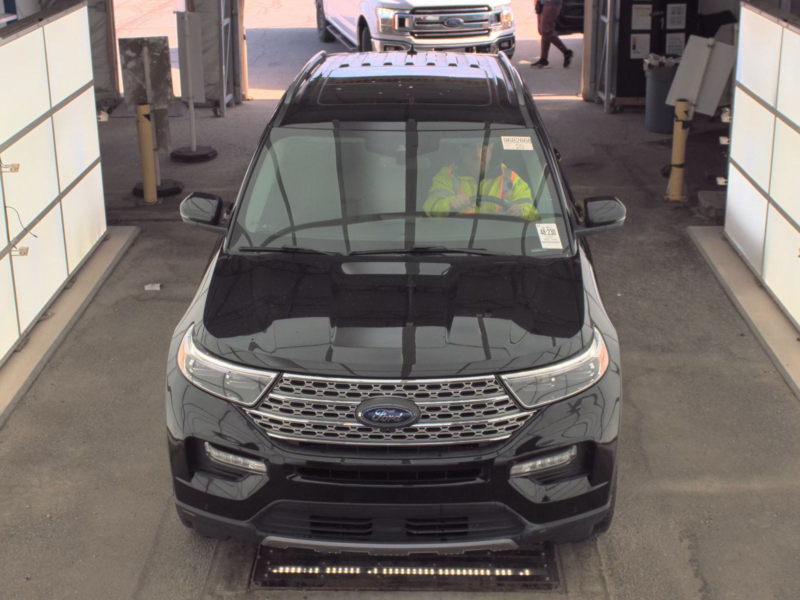 FORD EXPLORER - 3