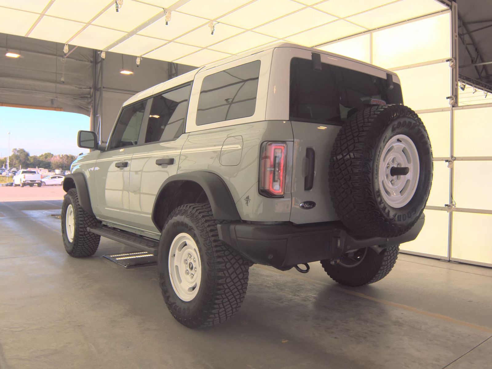 FORD BRONCO - 9