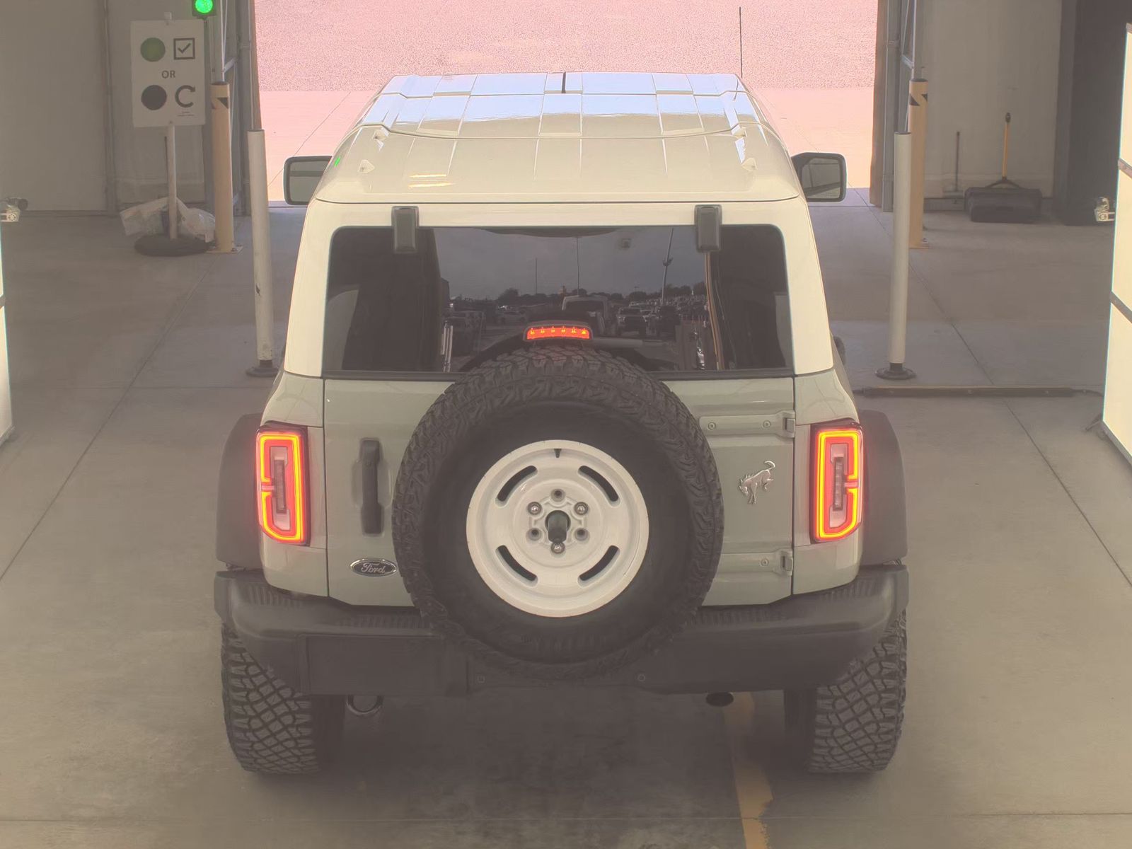 FORD BRONCO - 7