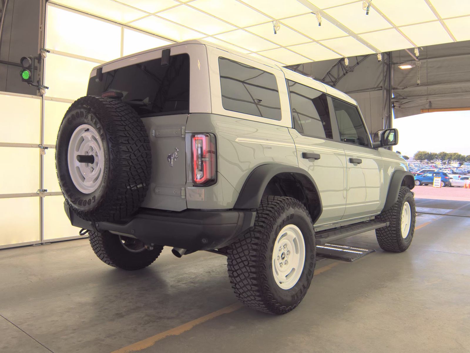 FORD BRONCO - 6
