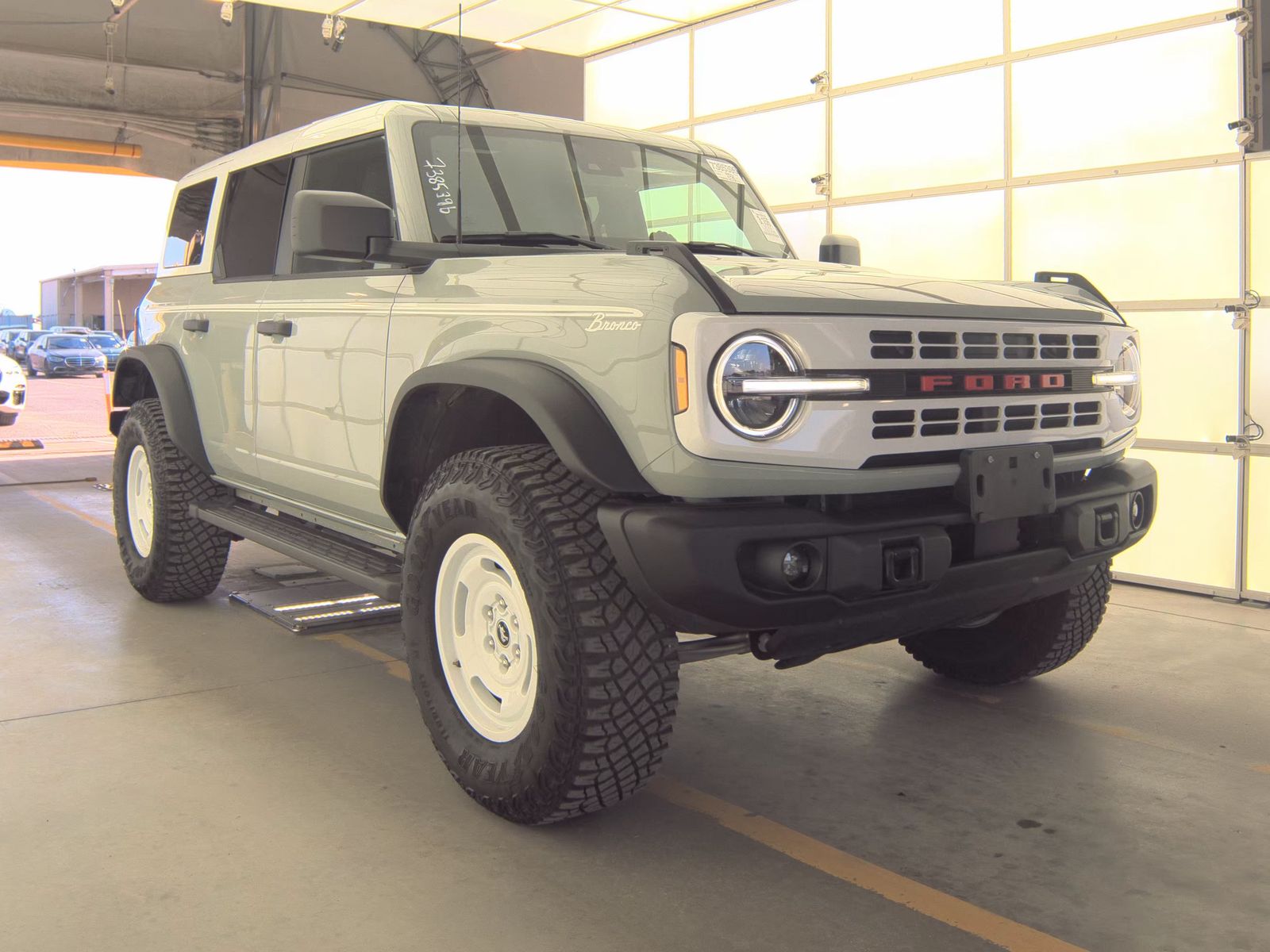 FORD BRONCO - 5