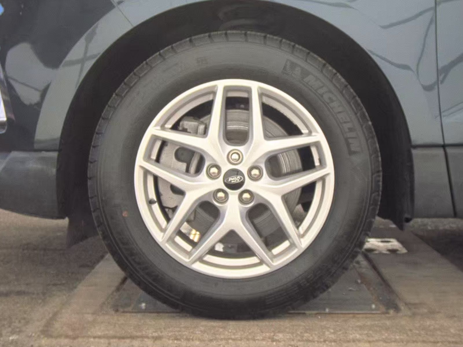 FORD EDGE - 10