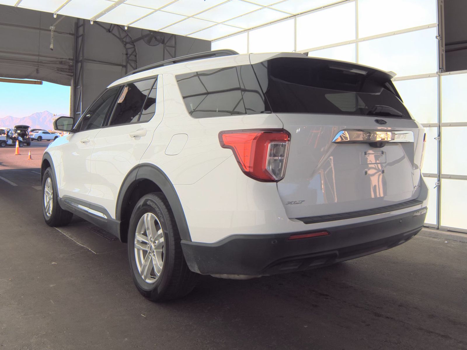 FORD EXPLORER - 9