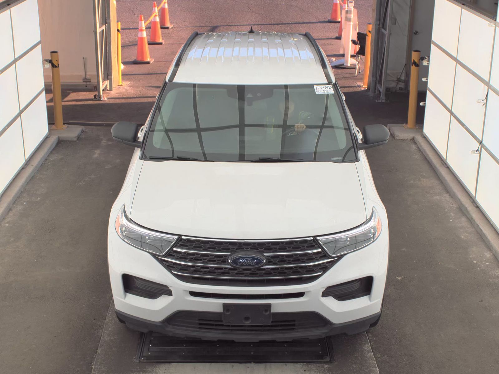 FORD EXPLORER - 3