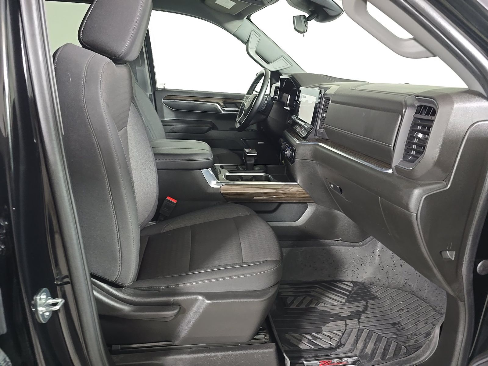 2024 Chevrolet Silverado 1500 RST AWD