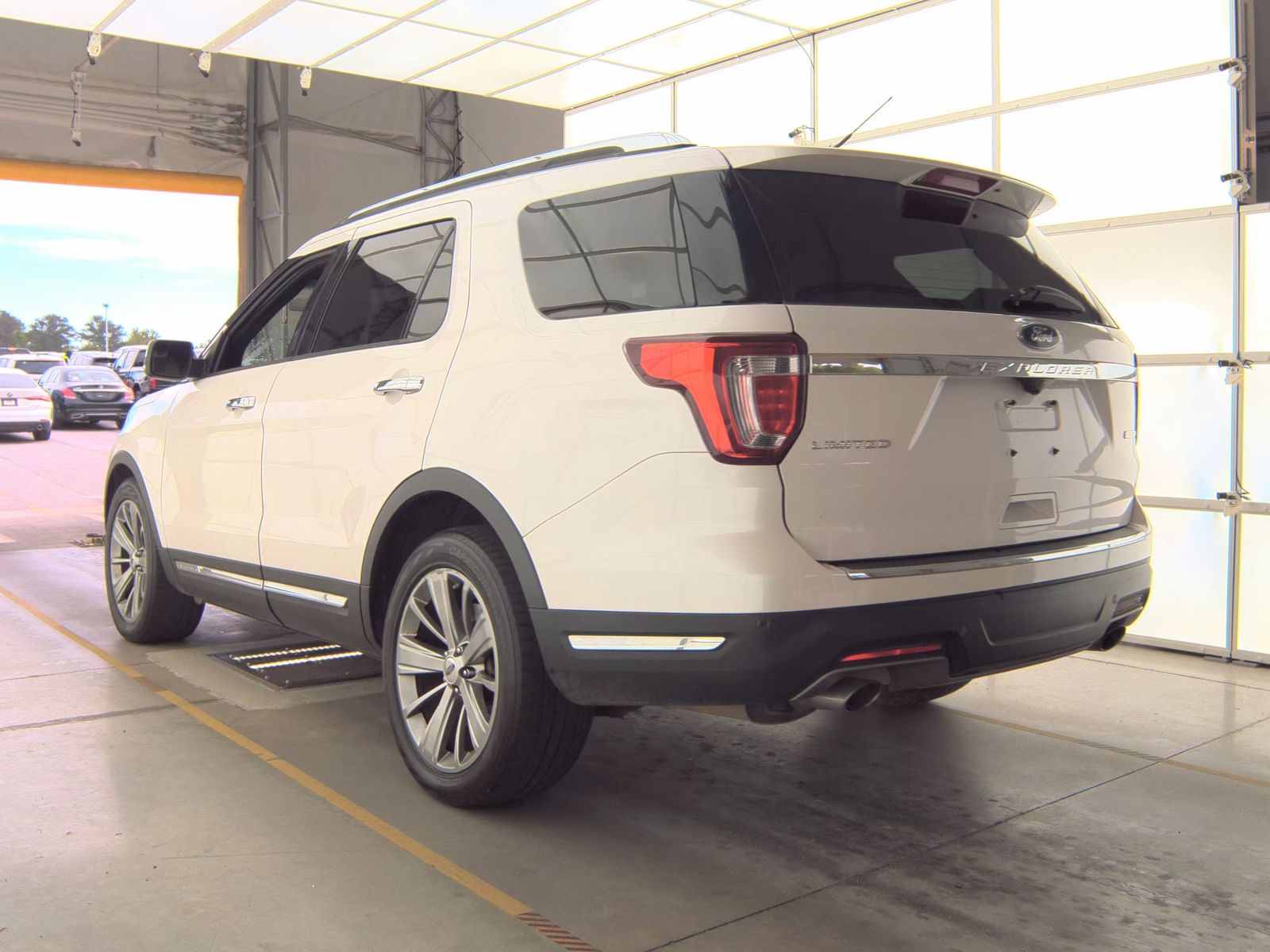FORD EXPLORER - 9