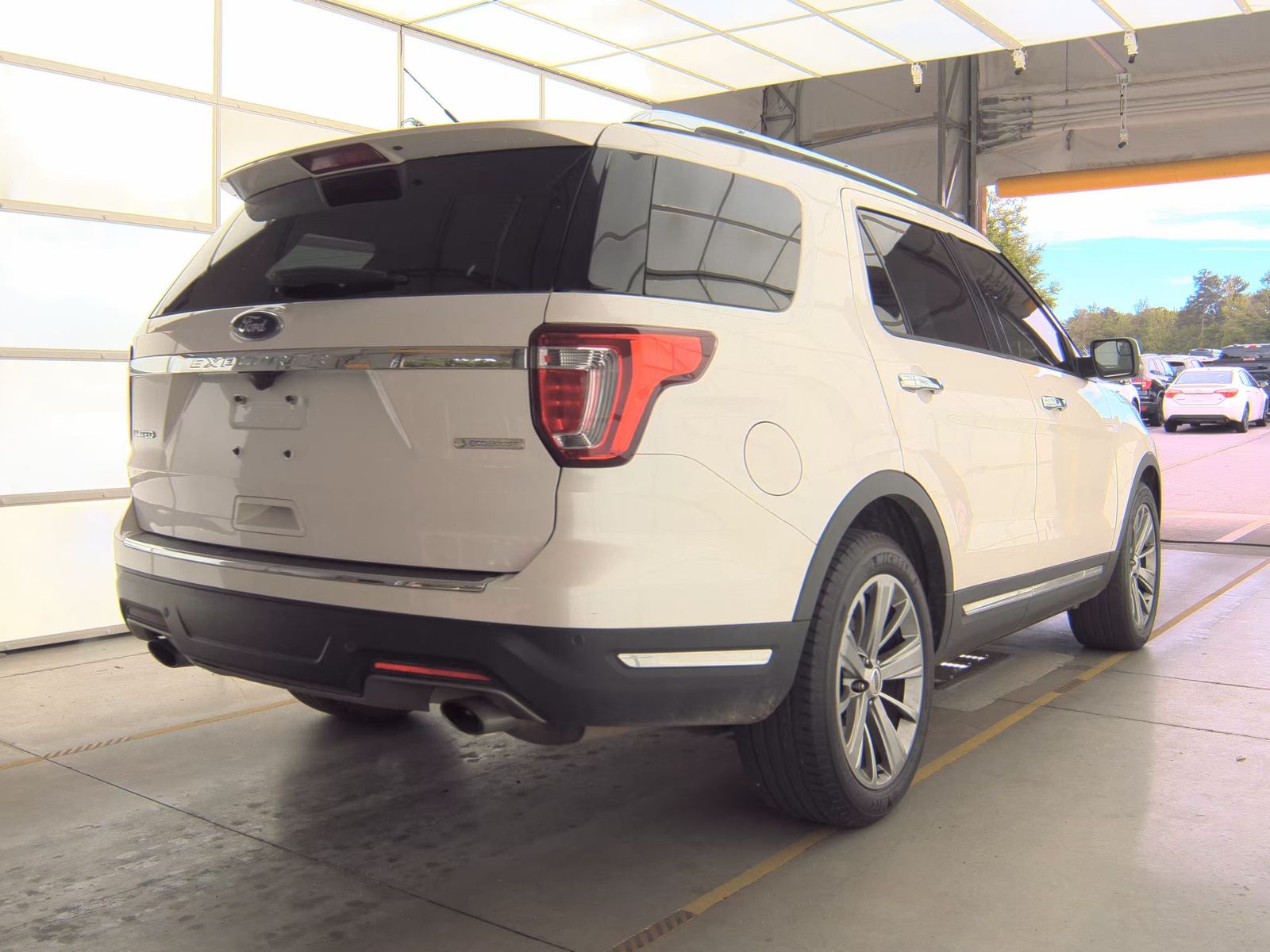FORD EXPLORER - 6
