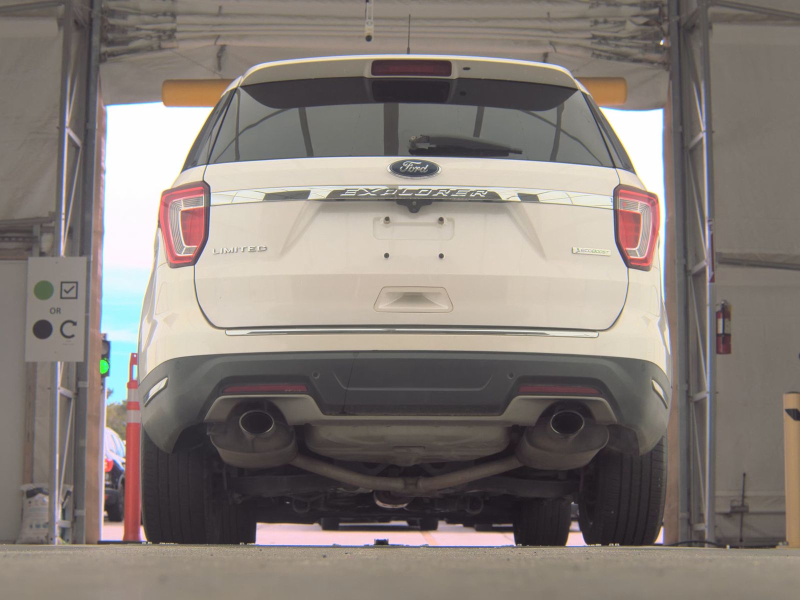 FORD EXPLORER - 8