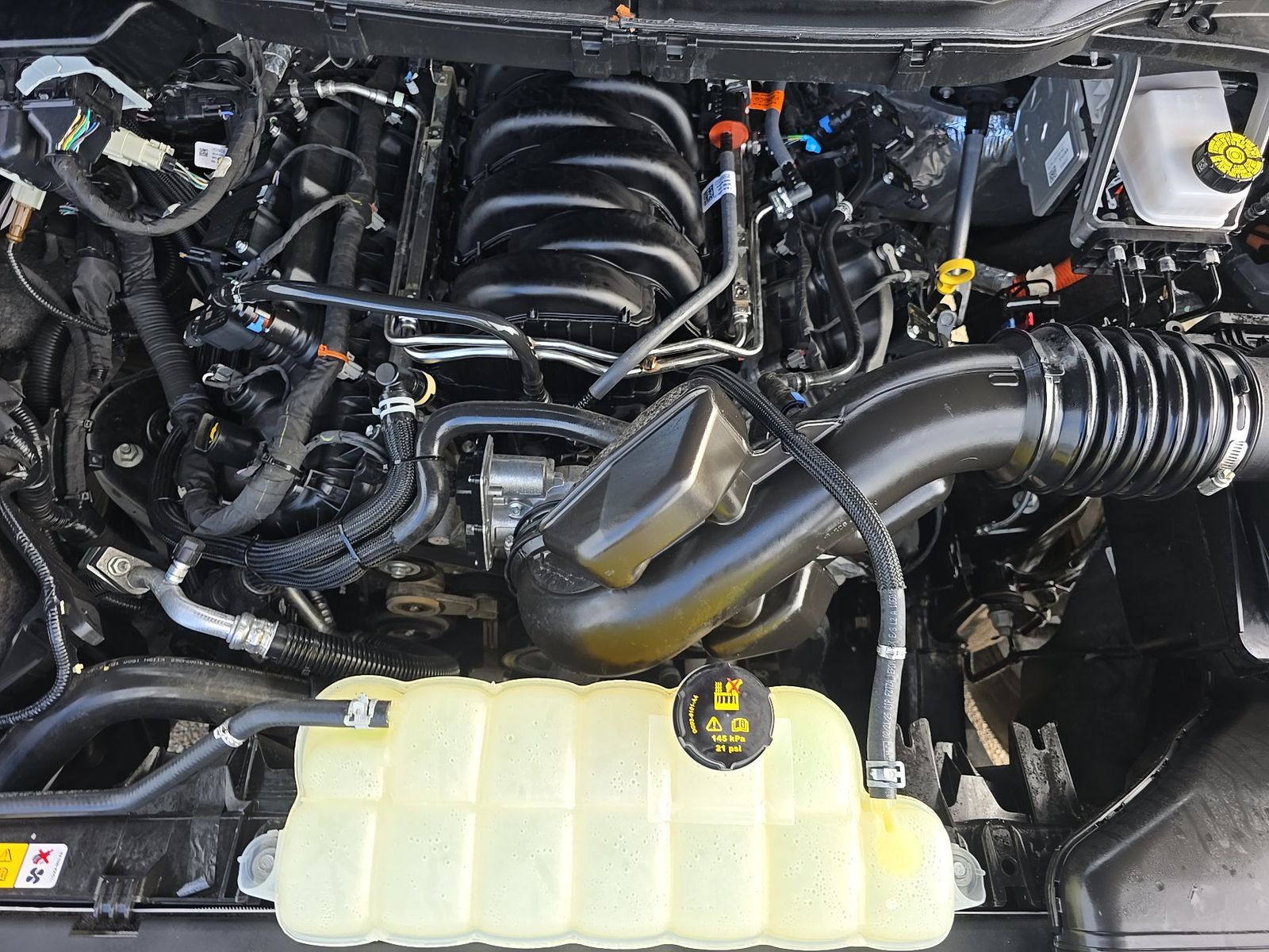 2025 Ford F-150 Lariat AWD