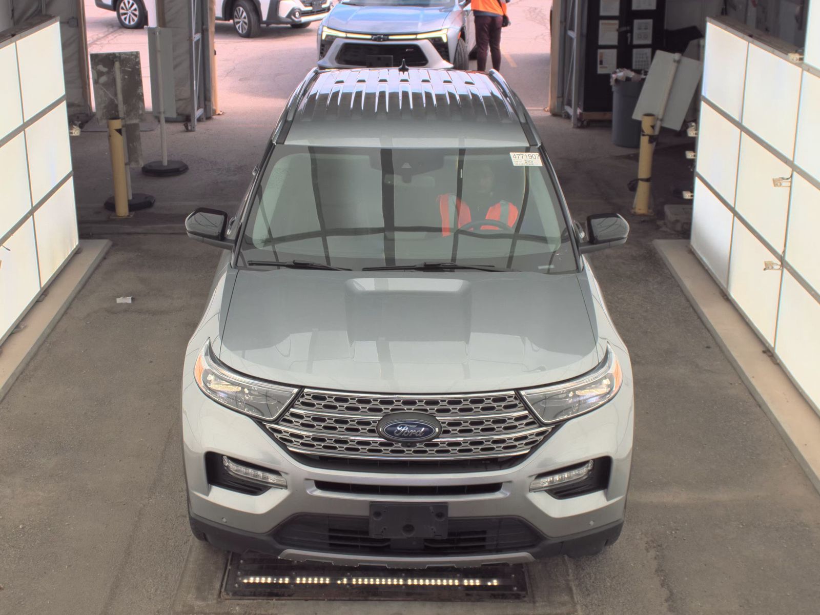 FORD EXPLORER - 3