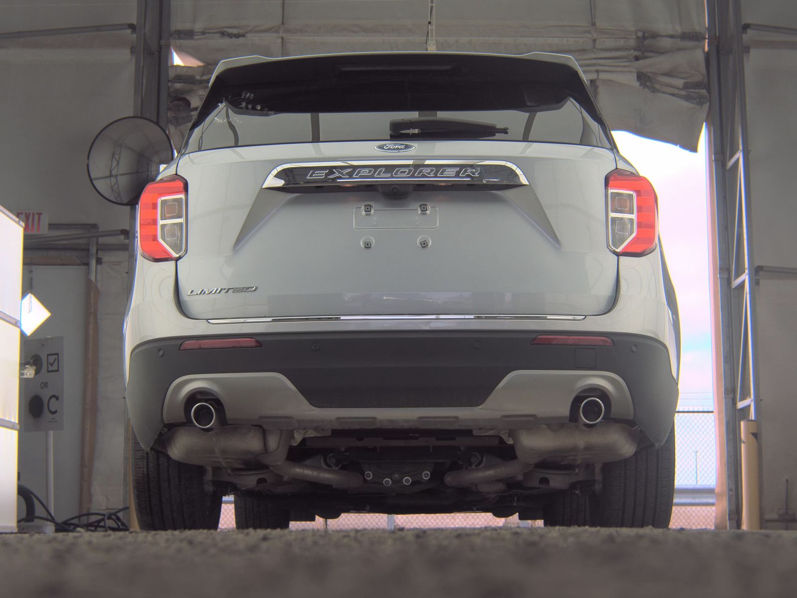 FORD EXPLORER - 8