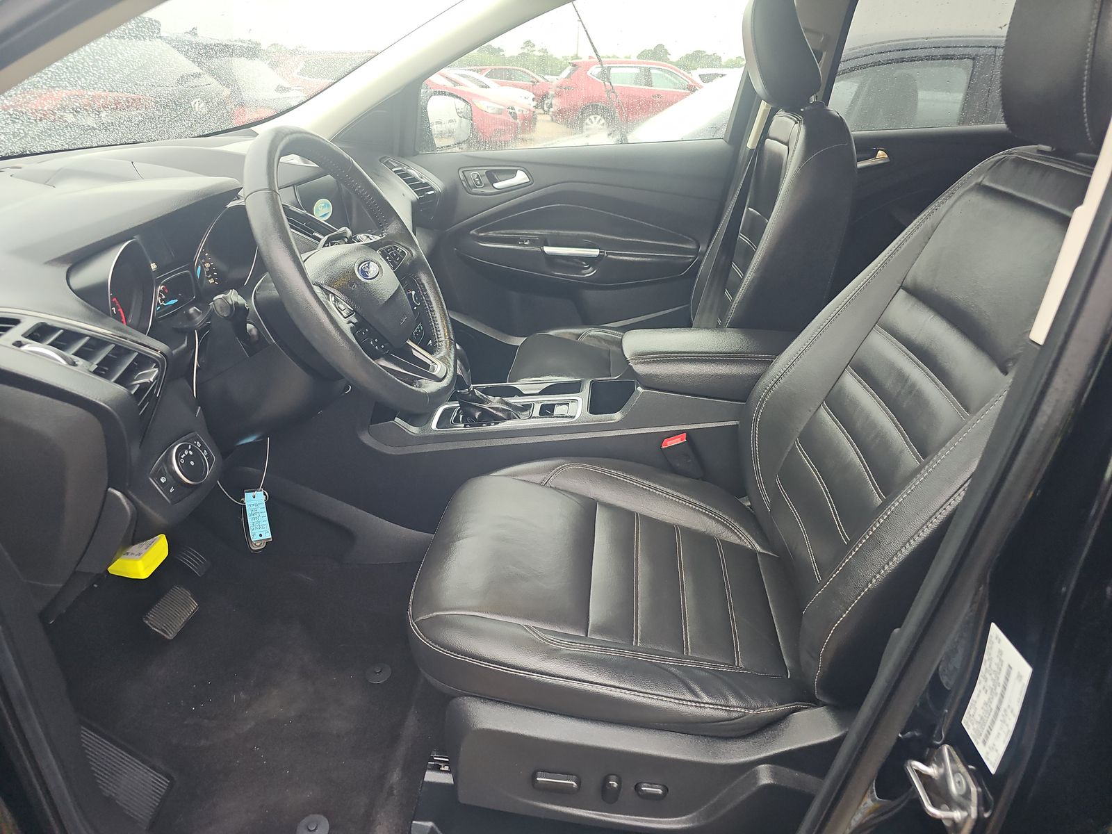 FORD ESCAPE - 8