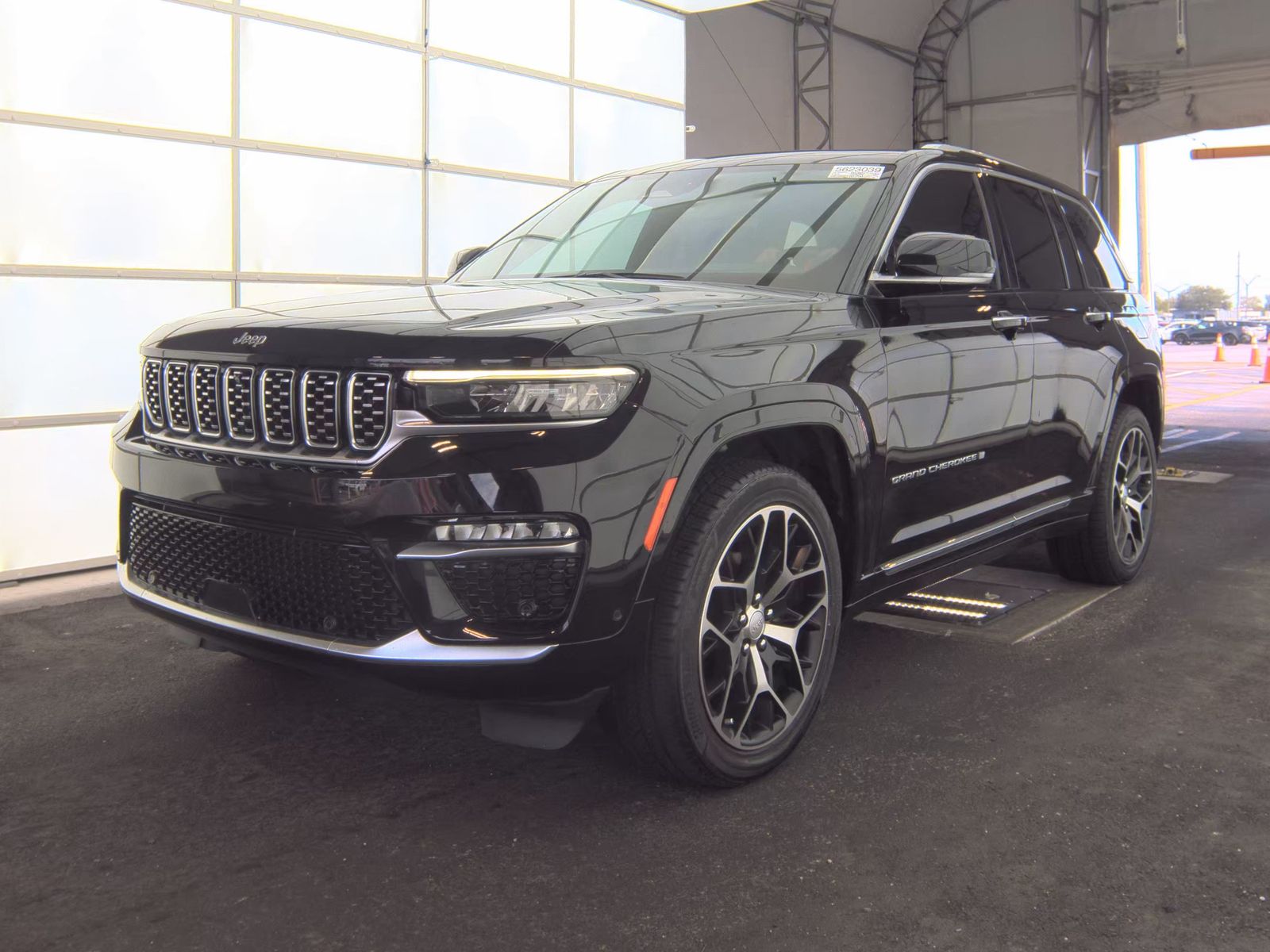 2022 Jeep Grand Cherokee Summit Reserve AWD