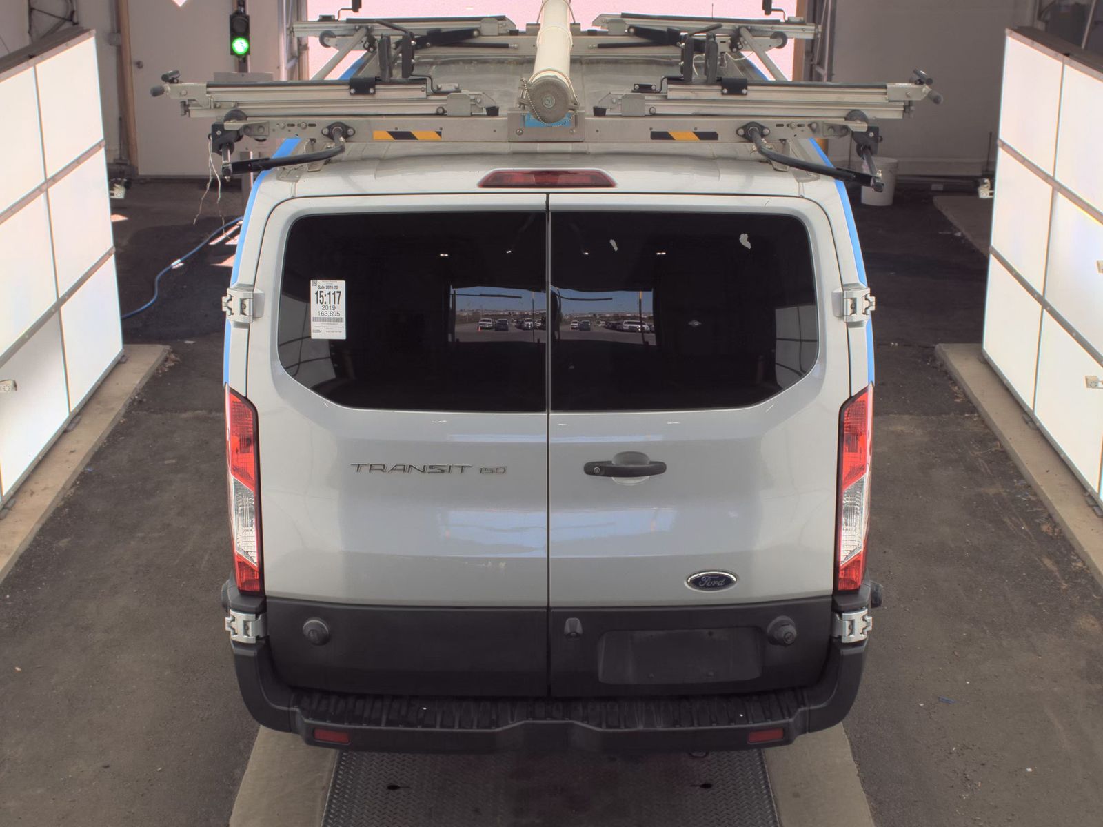 FORD TRANSIT 150 - 7