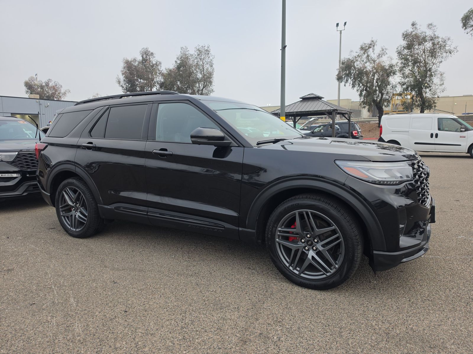 FORD EXPLORER - 4