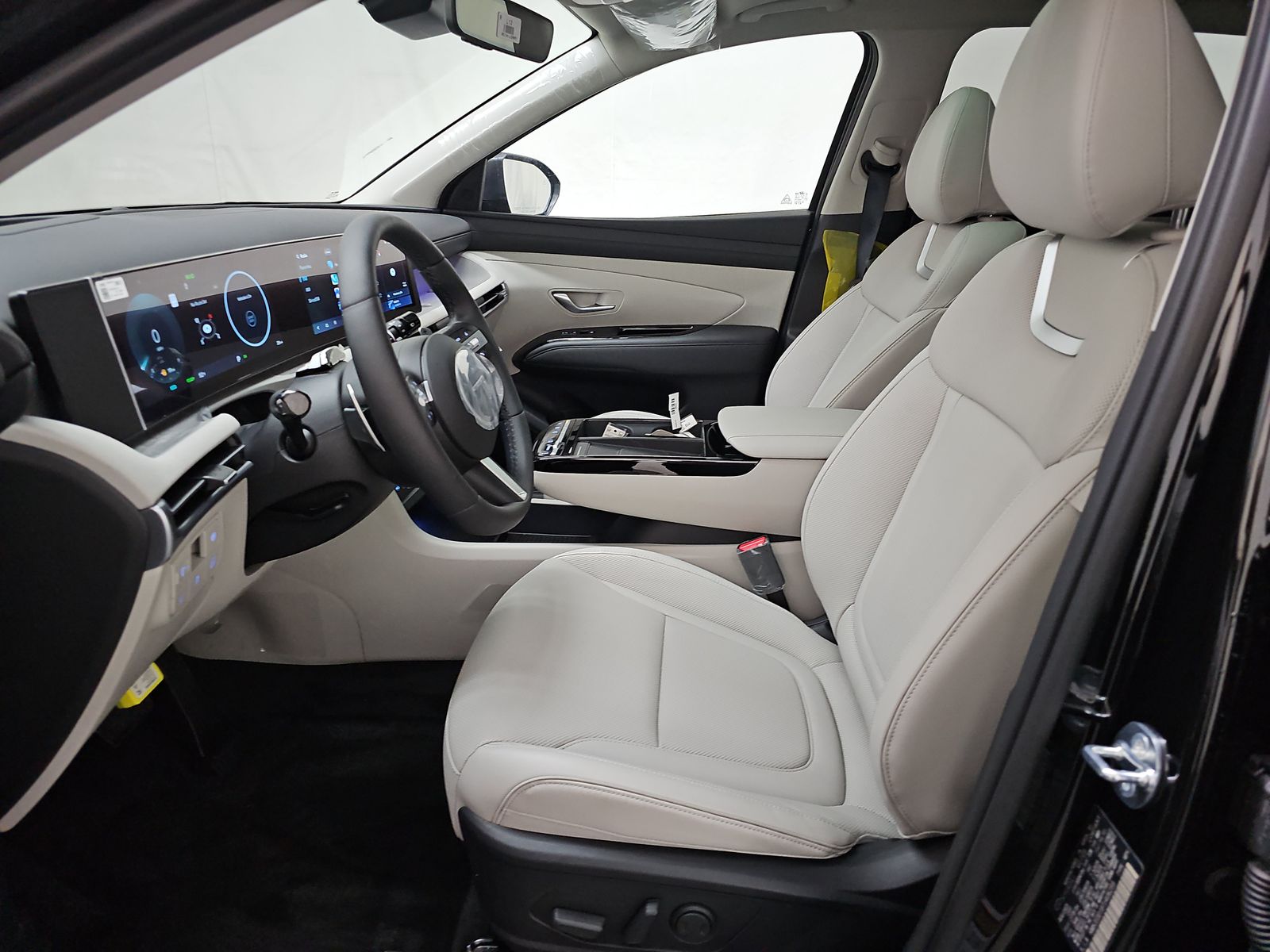 HYUNDAI TUCSON - 8