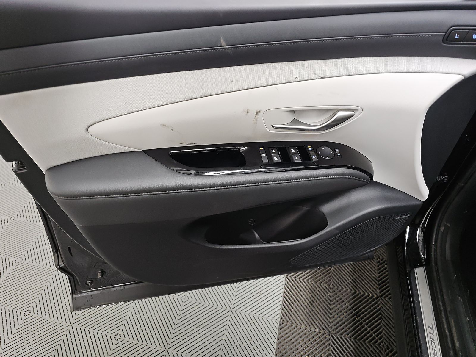 HYUNDAI TUCSON - 10