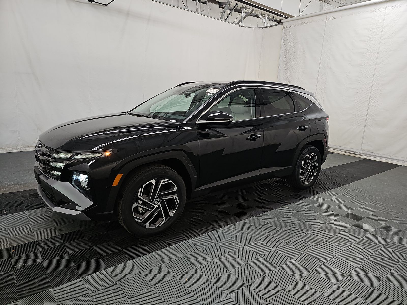 HYUNDAI TUCSON - 1