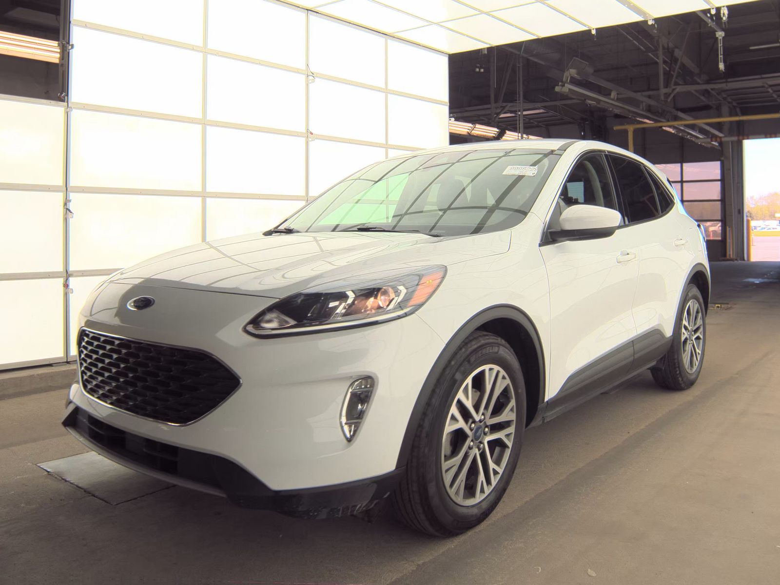 FORD ESCAPE - 1