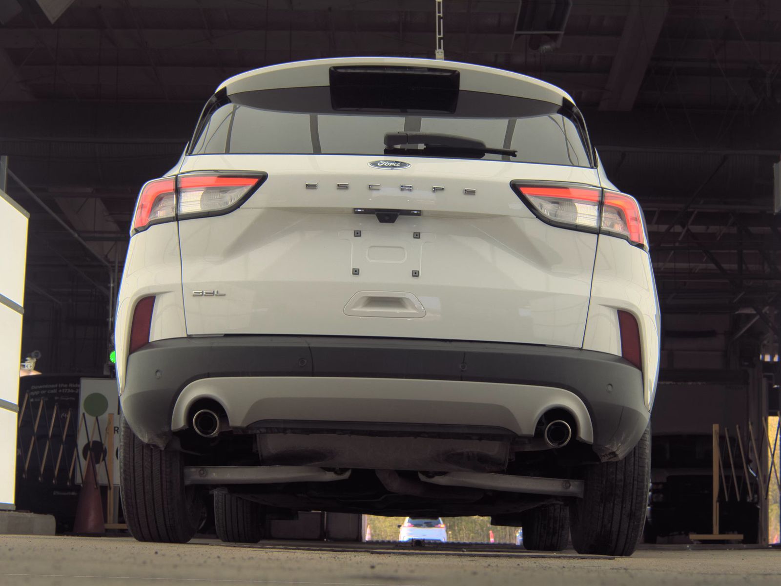 FORD ESCAPE - 8