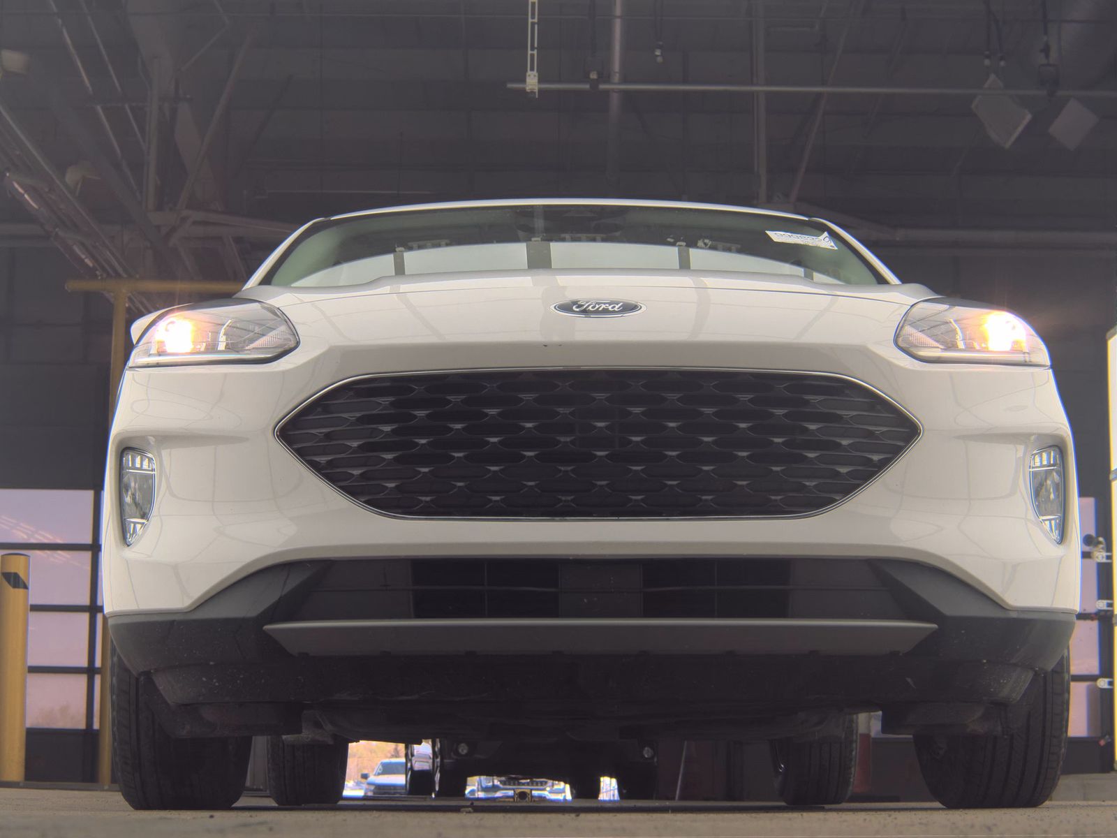 FORD ESCAPE - 4