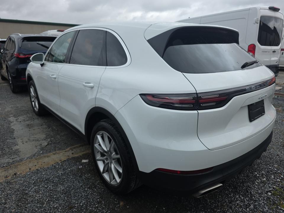 PORSCHE CAYENNE - 7