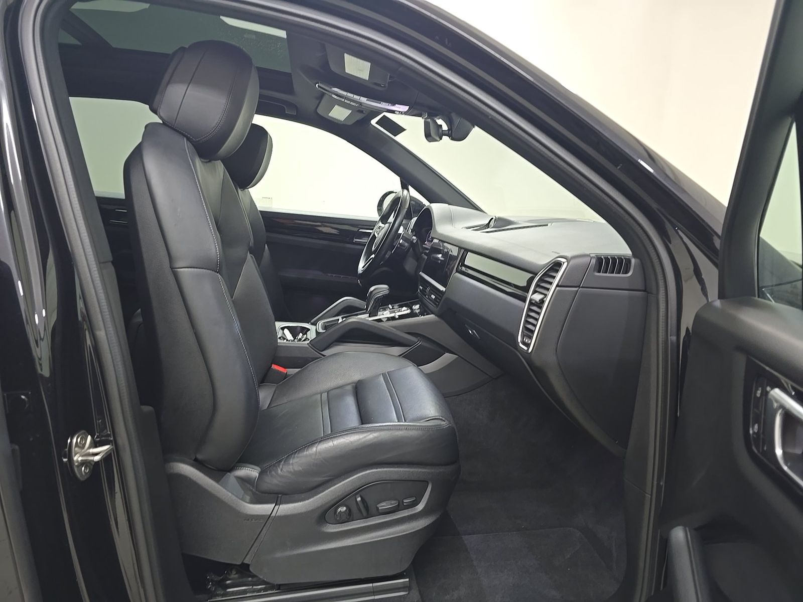 PORSCHE CAYENNE - 9