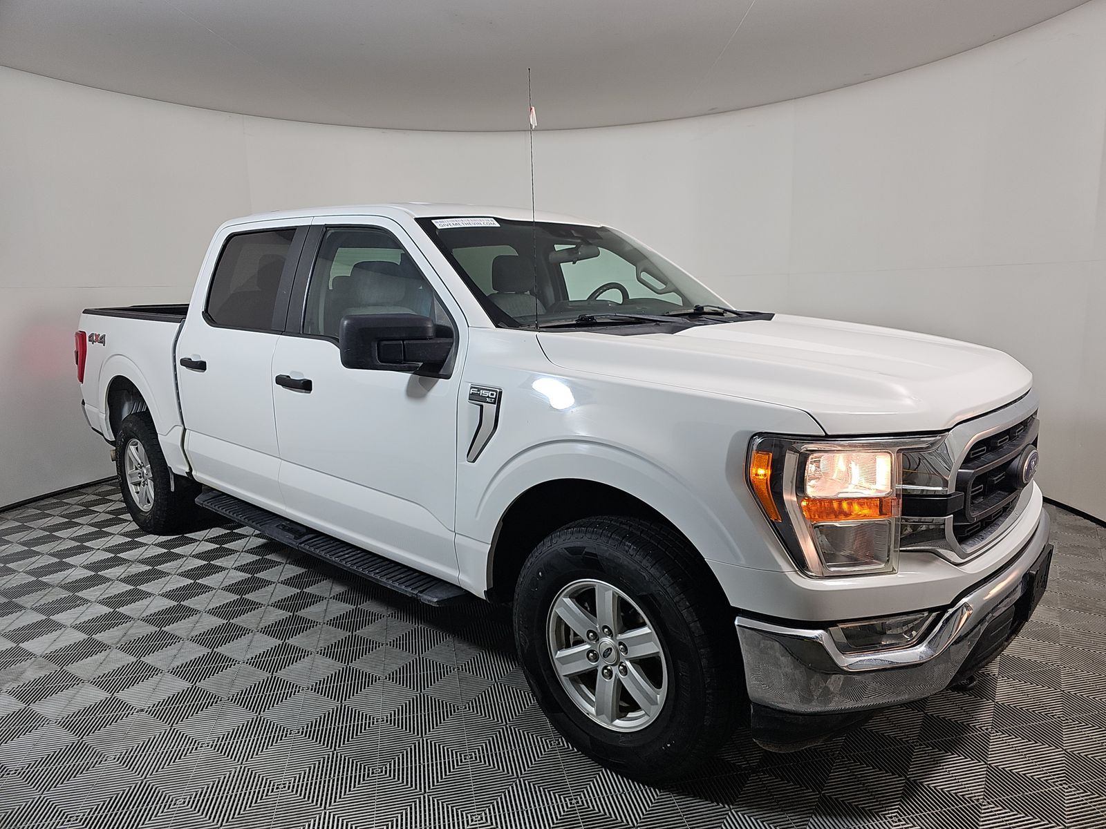 FORD F-150 - 4