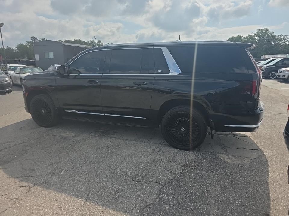 2023 Cadillac Escalade ESV Luxury RWD