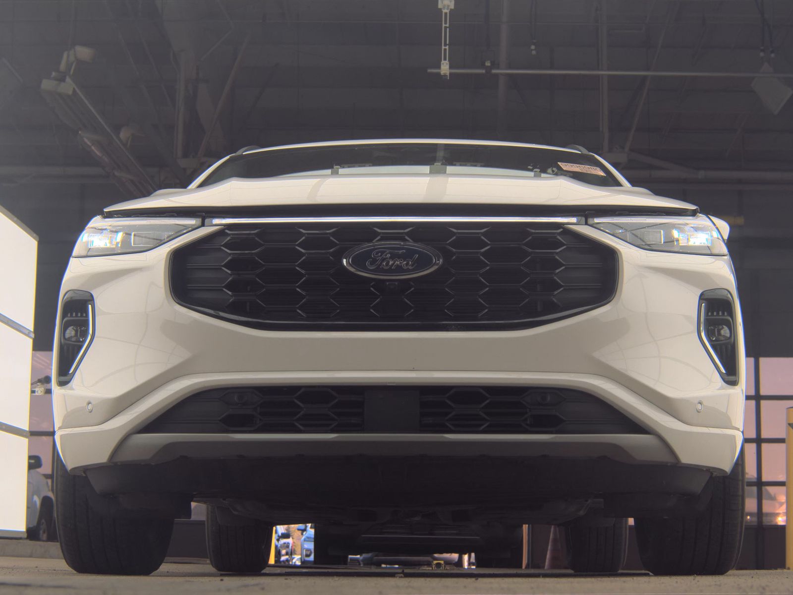 FORD ESCAPE - 4