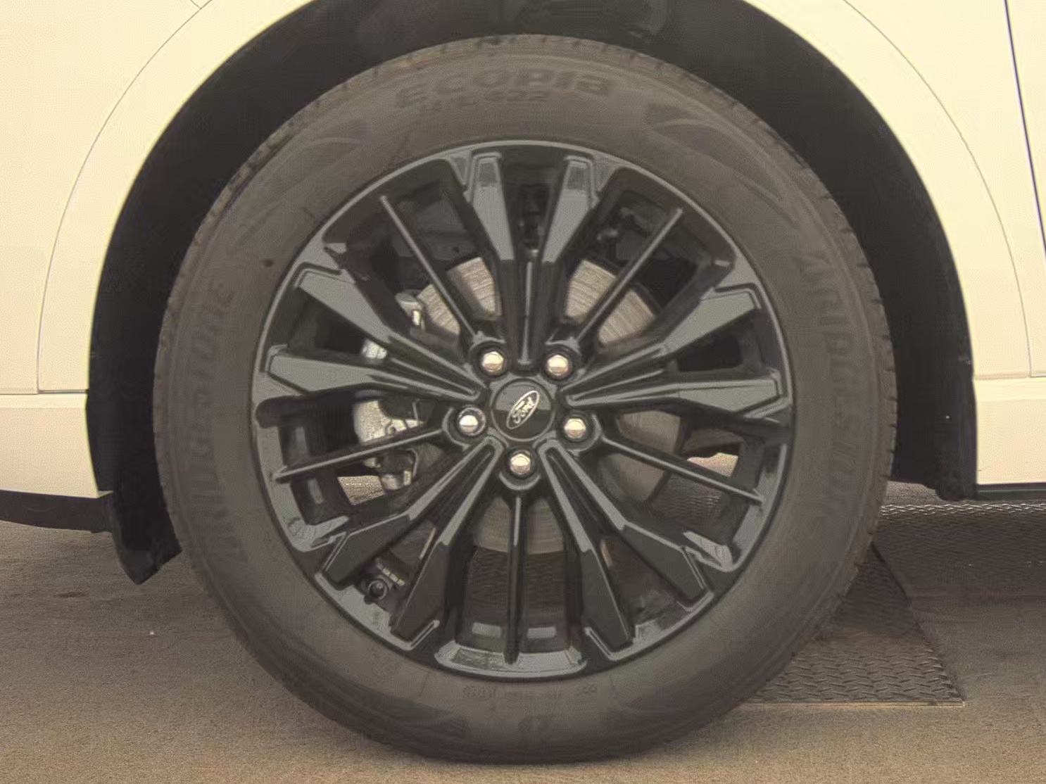 FORD ESCAPE - 10