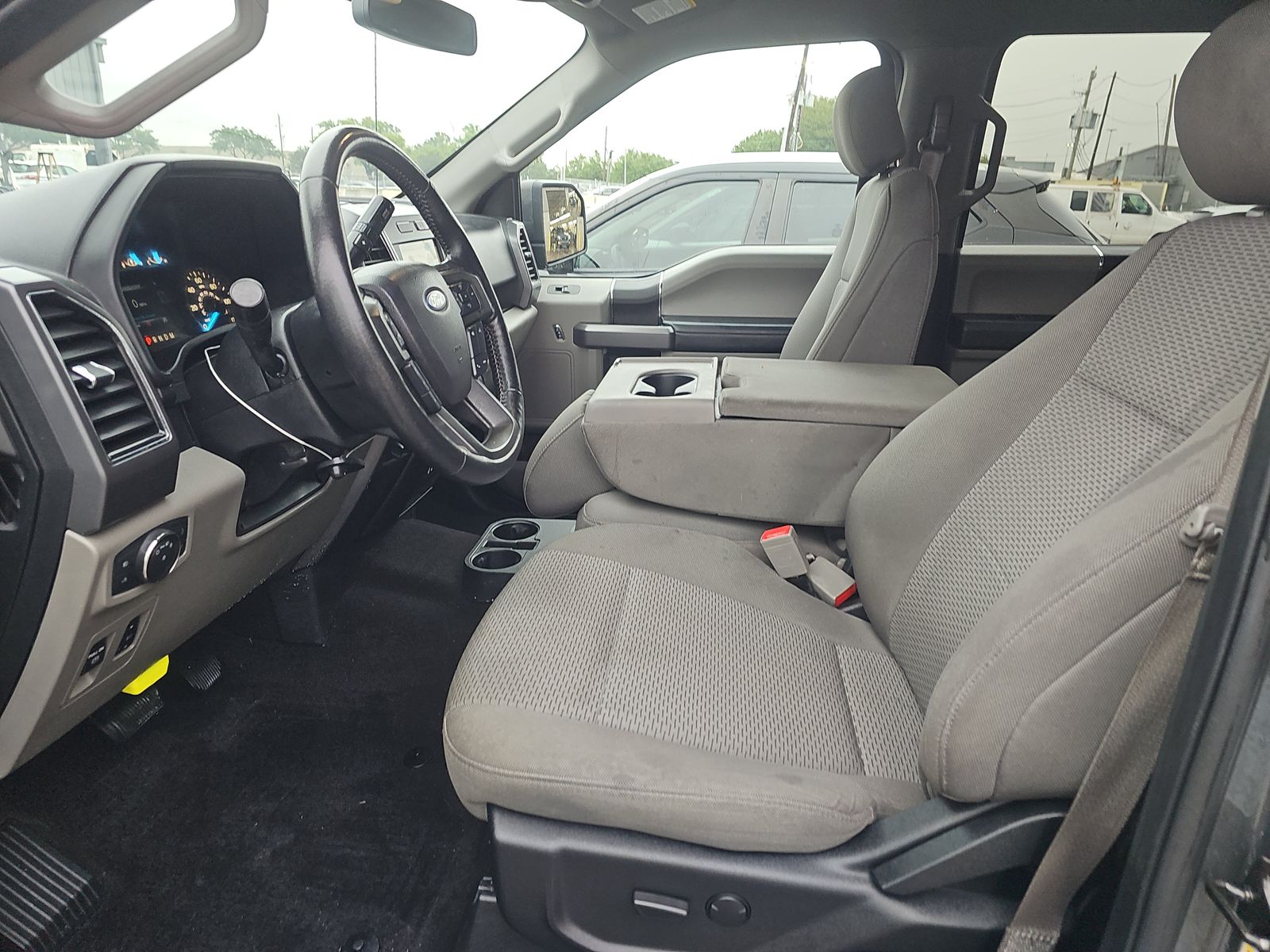 FORD F-150 - 8