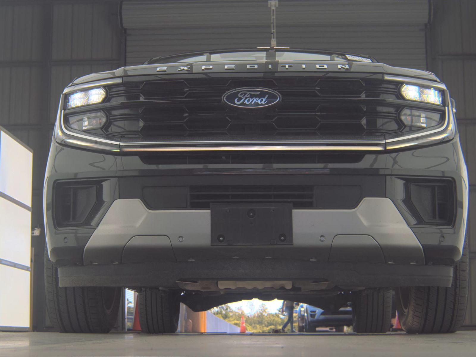 FORD EXPEDITION - 4