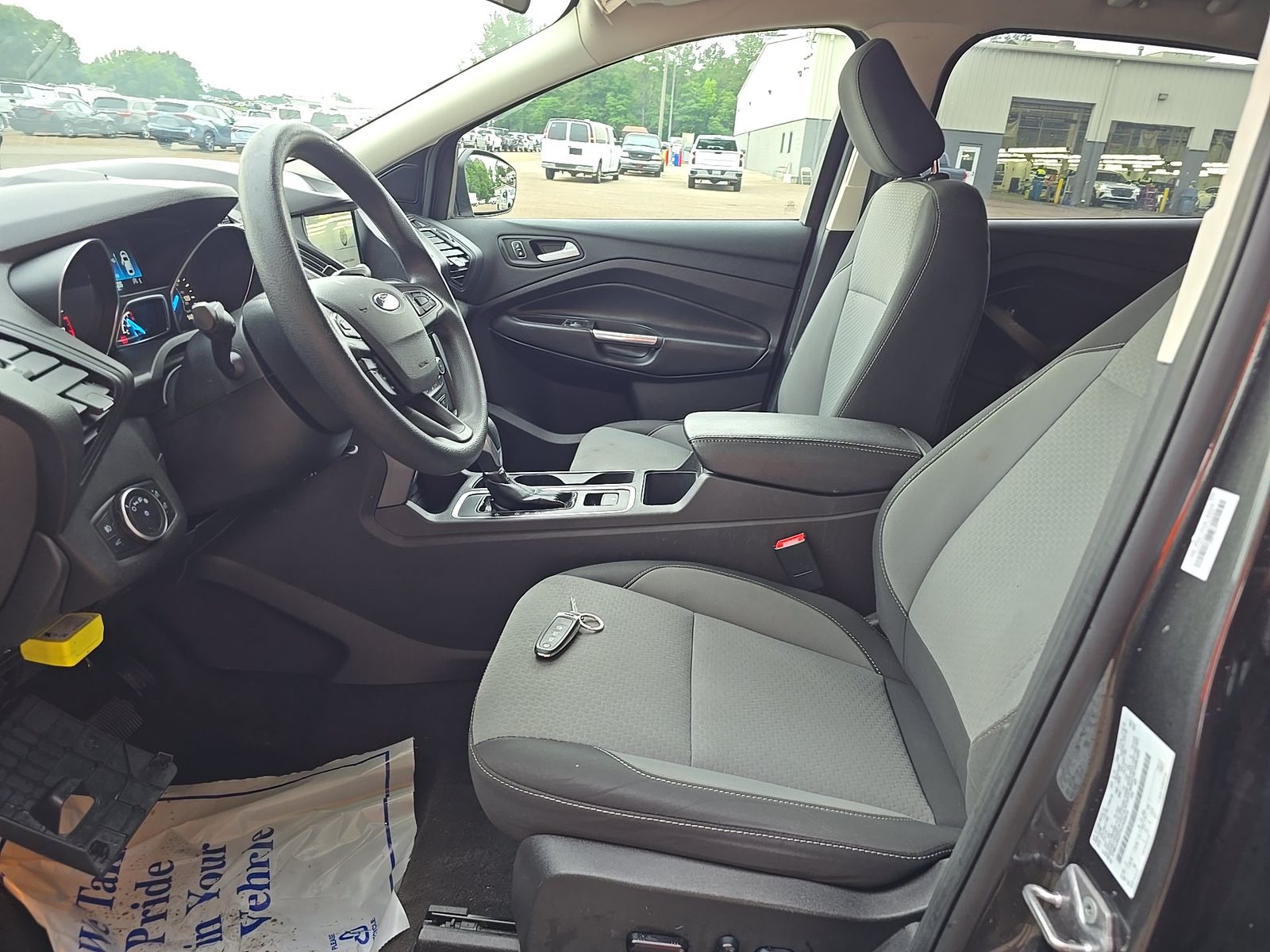 FORD ESCAPE - 8